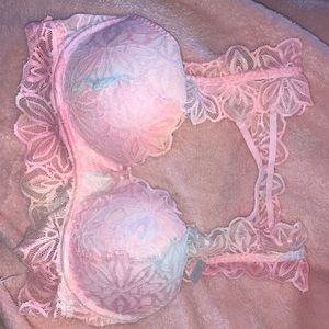 Brand new VS bra size M